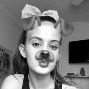 Meet your Posher, Delanie